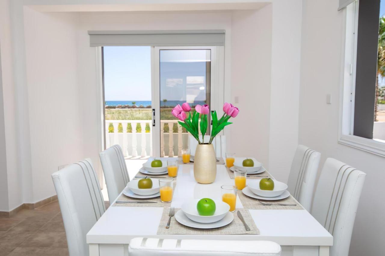 Villa Suncity Boutique Beachfront Agia Napa Buitenkant foto