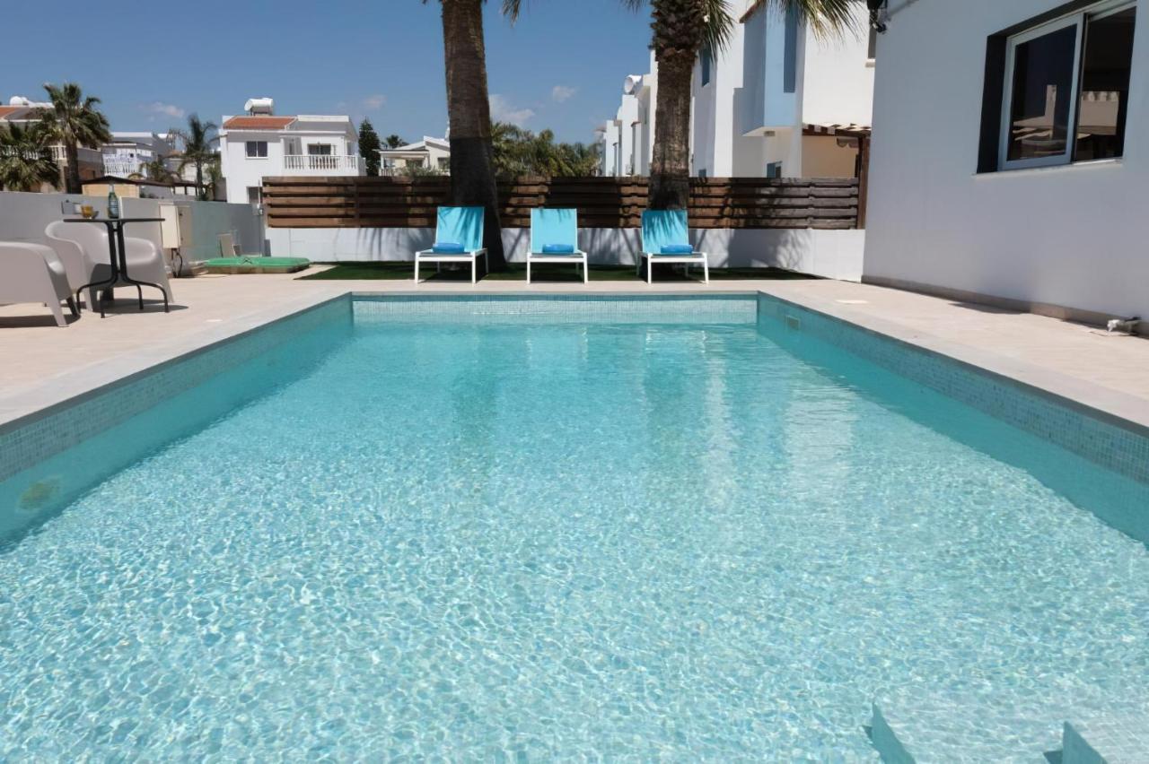 Villa Suncity Boutique Beachfront Agia Napa Buitenkant foto