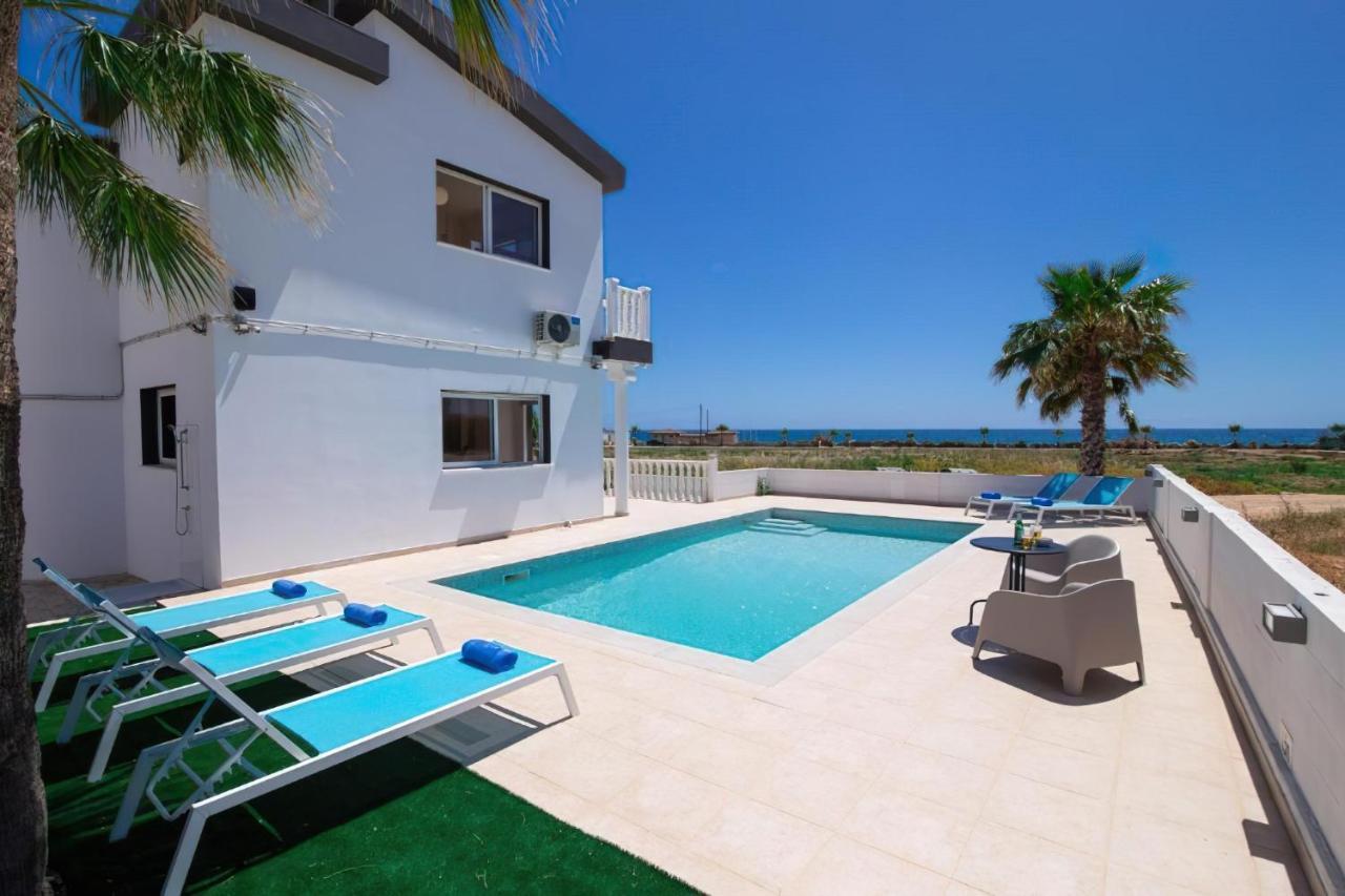 Villa Suncity Boutique Beachfront Agia Napa Buitenkant foto