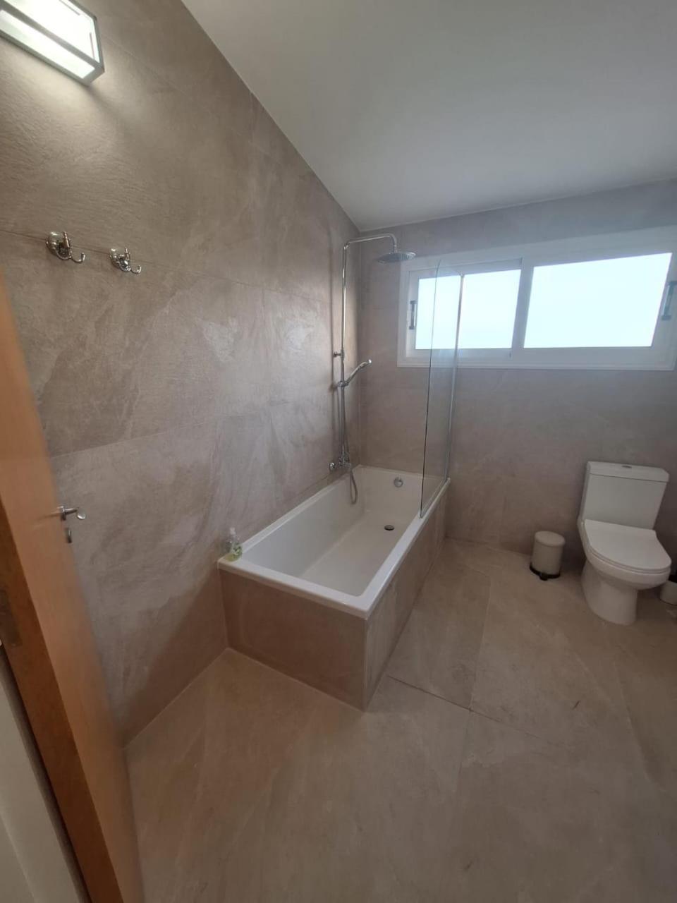 Villa Suncity Boutique Beachfront Agia Napa Buitenkant foto